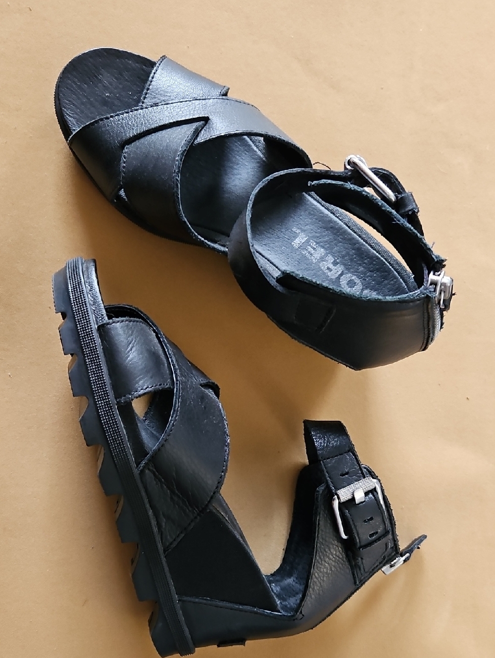 Sorel Black Women's 7.5 Crisscross Ankle Strap Wedge Sandals